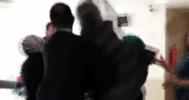 Doktor ile hasta yakını arasında