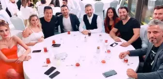 Damatlık: Eski futbolcu Ahmet Dursun ve Asena Demirbağ'ın düğününe ünlü isimler akın etti Damatlık: Eski futbolcu Ahmet Dursun ve Asena Demirbağ'ın düğününe ünlü isimler akın etti