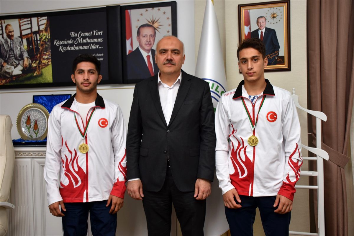 Kızılcahamam'ın gururu güreşçilerden Acar'a ziyaret