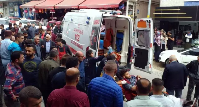 Motosiklet sürücüsünün ayağının koptuğu kazanın görüntüleri ortaya çıktı Motosiklet sürücüsünün ayağının koptuğu kazanın görüntüleri ortaya çıktı