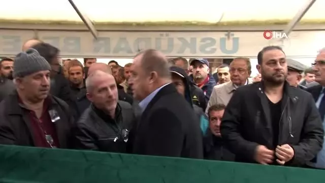 Ömer Hanedar son yolculuğuna uğurlandı Ömer Hanedar son yolculuğuna uğurlandı