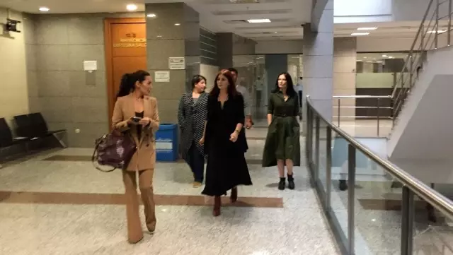 Oyuncu Deniz Çakır hakim karşısında Oyuncu Deniz Çakır hakim karşısında