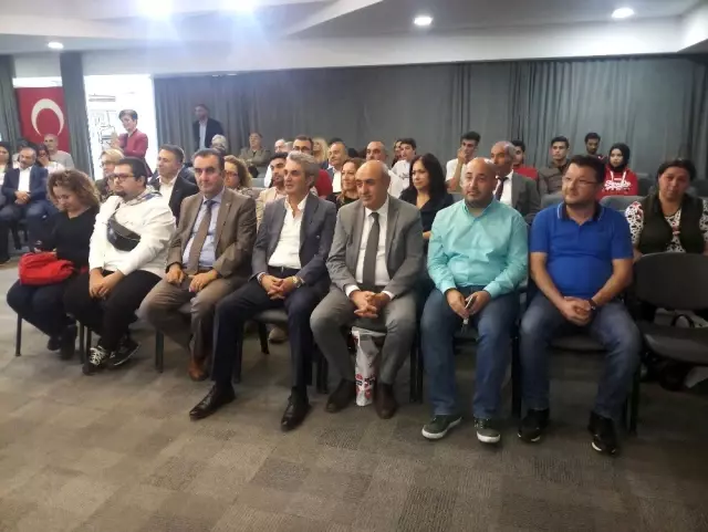 Deprem uzmanı Övgün Ahmet Ercan: Büyük İstanbul depremi diye bir şey yok Deprem uzmanı Övgün Ahmet Ercan: Büyük İstanbul depremi diye bir şey yok