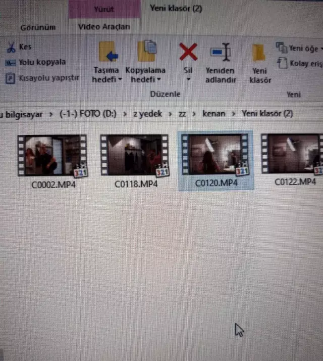 Sapık fotoğrafçı stüdyoya gizli kamera koyup çalışanları ve müşterileri kaydetti Sapık fotoğrafçı stüdyoya gizli kamera koyup çalışanları ve müşterileri kaydetti