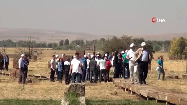 'Söğüt'ten Ahlat'a Kutlu Yolculuk' 'Söğüt'ten Ahlat'a Kutlu Yolculuk'