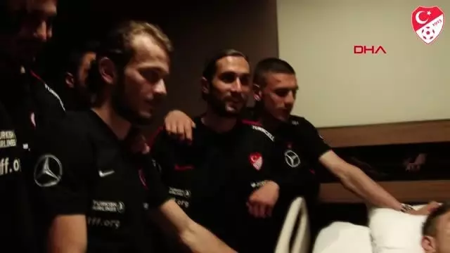 Spor a milli takım, dorukhan toköz'ü hastanede ziyaret etti Spor a milli takım, dorukhan toköz'ü hastanede ziyaret etti