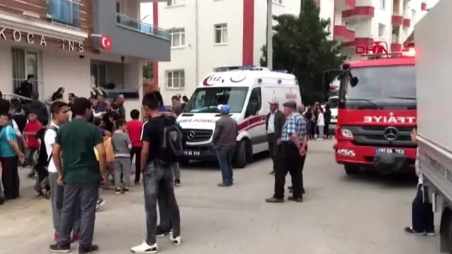 Tamir ettiği asansör kabini altında kalan tekniysen, öldü Tamir ettiği asansör kabini altında kalan tekniysen, öldü