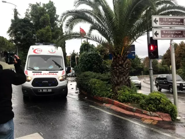 Üsküdar'da lüks sitede silah sesleri: 1 yaralı Üsküdar'da lüks sitede silah sesleri: 1 yaralı