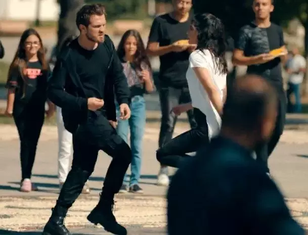 Yamaç ve Nehir'in Erik Dalı performansı Çukur dizisine damga vurdu Yamaç ve Nehir'in Erik Dalı performansı Çukur dizisine damga vurdu