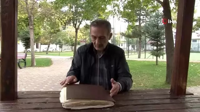 61 yıllık secere defterini torunları için muhafaza ediyor 61 yıllık secere defterini torunları için muhafaza ediyor