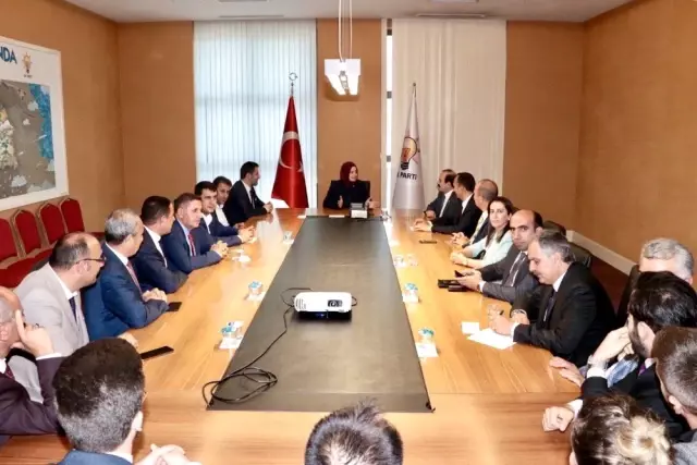 AK Parti heyetinden Ankara çıkarması AK Parti heyetinden Ankara çıkarması