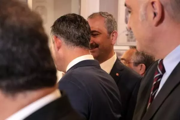 Bakan gül: reform hayata geçtikçe yargıya olan güvenin artmasını sağlamış olacağız Bakan gül: reform hayata geçtikçe yargıya olan güvenin artmasını sağlamış olacağız