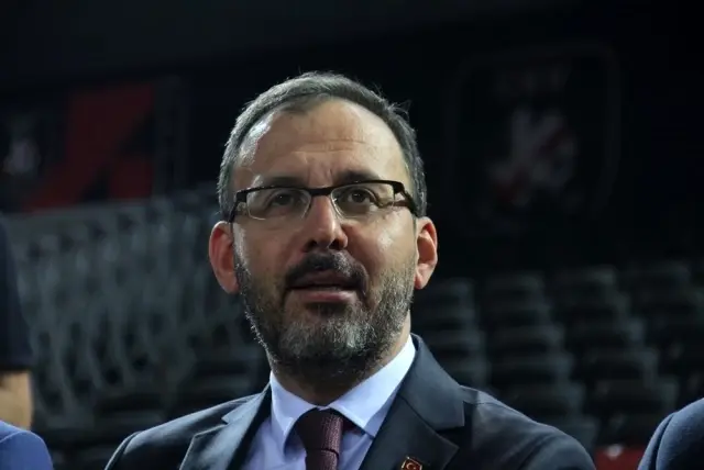 Bakan Kasapoğlu'ndan Fenerbahçe'ye tebrik