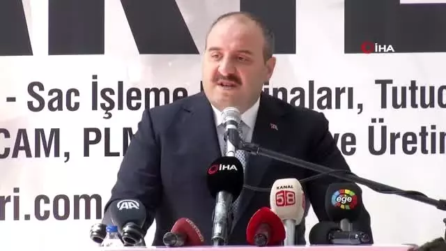 Bakan Varank: 'Önümüzdeki dönem, Türkiye ekonomisinin yeni başarı hikayesine inşallah tüm dünya... Bakan Varank: 'Önümüzdeki dönem, Türkiye ekonomisinin yeni başarı hikayesine inşallah tüm dünya...