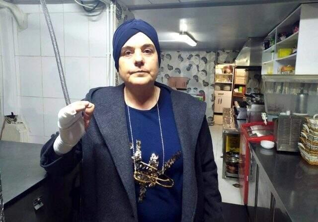 Canını hiçe saydı, iş yerine sığınan kadını ölümden kurtardı