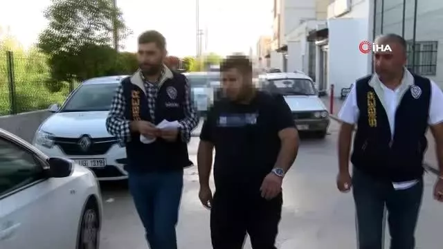Cezaevi müdürünün 4 milyon euroluk vurgunun zanlısından rüşvet aldığı iddiası Cezaevi müdürünün 4 milyon euroluk vurgunun zanlısından rüşvet aldığı iddiası