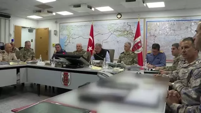 Cumhurbaşkanı Erdoğan, Barış Pınarı Harekatı emrini verdi (2) Cumhurbaşkanı Erdoğan, Barış Pınarı Harekatı emrini verdi (2)