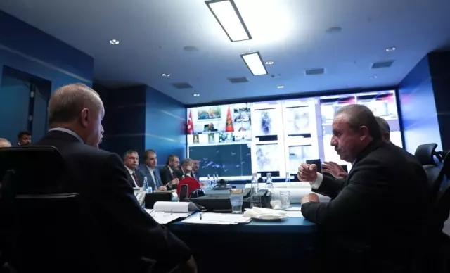 Cumhurbaşkanı Erdoğan'dan Barış Pınarı Harekatı'na ilişkin direktifler Cumhurbaşkanı Erdoğan'dan Barış Pınarı Harekatı'na ilişkin direktifler