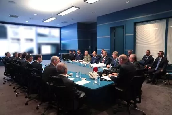 Cumhurbaşkanı erdoğan, harekat merkezinde Cumhurbaşkanı erdoğan, harekat merkezinde