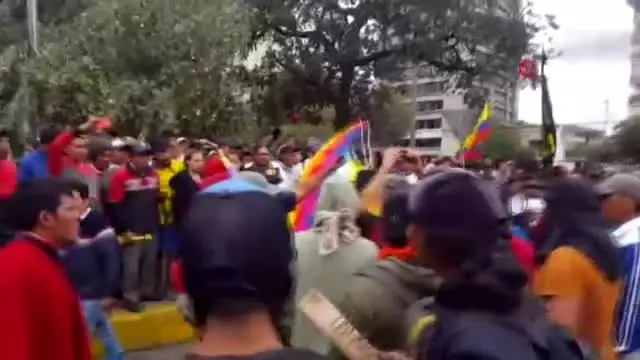Ekvador'da sokağa çıkma yasağı ilan edildi Ekvador'da sokağa çıkma yasağı ilan edildi