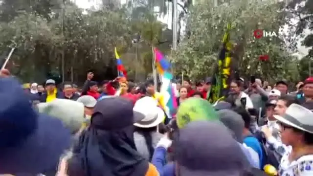 Ekvador'da sokağa çıkma yasağı ilan edildi Ekvador'da sokağa çıkma yasağı ilan edildi