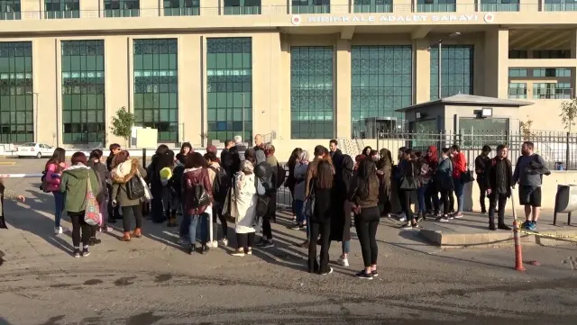Emine Bulut davası için takipçi olmaya bir avuç insan gitti Emine Bulut davası için takipçi olmaya bir avuç insan gitti