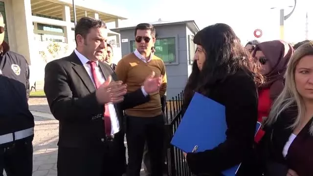 Emine Bulut davası için takipçi olmaya bir avuç insan gitti Emine Bulut davası için takipçi olmaya bir avuç insan gitti
