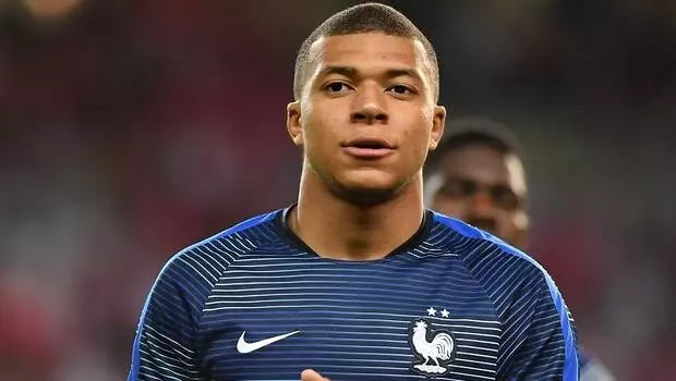 Fransa'da Kylian Mbappe şoku! Fransa'da Kylian Mbappe şoku!
