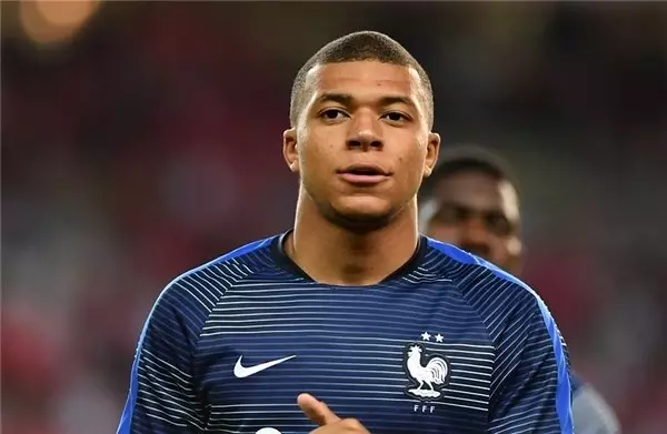Fransa'da Kylian Mbappe şoku! Fransa'da Kylian Mbappe şoku!
