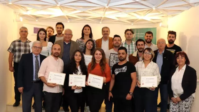 Genç gazeteciler bir araya geldi Genç gazeteciler bir araya geldi