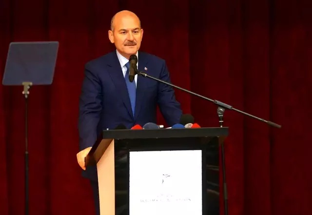 'Kendi sosyal hırsızlıklarını örtmeye çalışıyorlar' 'Kendi sosyal hırsızlıklarını örtmeye çalışıyorlar'