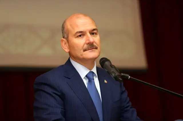 'Kendi sosyal hırsızlıklarını örtmeye çalışıyorlar' 'Kendi sosyal hırsızlıklarını örtmeye çalışıyorlar'