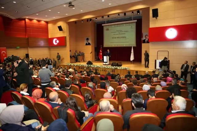 'Kendi sosyal hırsızlıklarını örtmeye çalışıyorlar' 'Kendi sosyal hırsızlıklarını örtmeye çalışıyorlar'