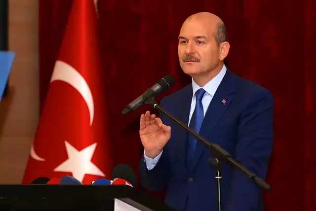 'Kendi sosyal hırsızlıklarını örtmeye çalışıyorlar' 'Kendi sosyal hırsızlıklarını örtmeye çalışıyorlar'