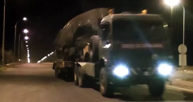 Kilis'in Suriye sınırına komando ve kirpi sevkiyatı sürüyor