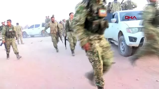 Milli ordu askerleri, olası harekat için türkiye'ye doğru yola çıktı