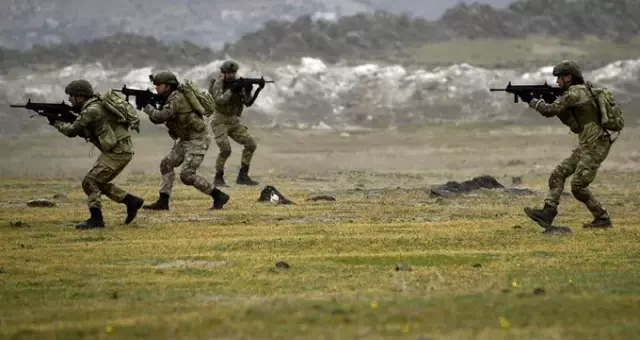 Milli Savunma Bakanlığı: Sadece teröristler hedef alınmaktadır Milli Savunma Bakanlığı: Sadece teröristler hedef alınmaktadır
