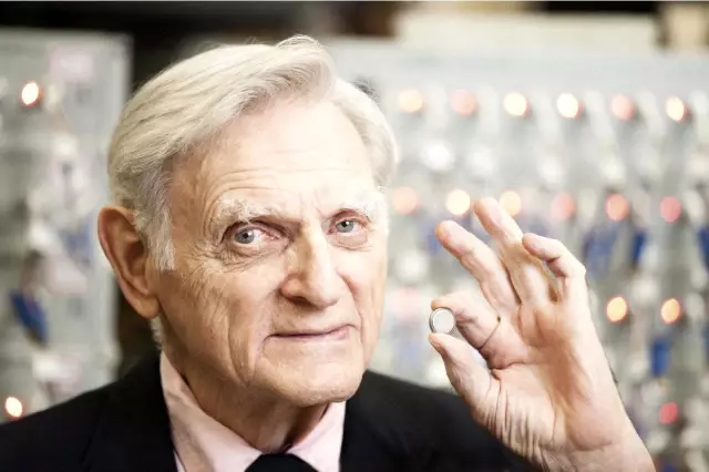 Nobel Kimya Ödülü kazanan John B. Goodenough kimdir?