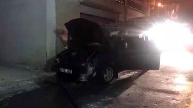 Seyir halindeki araçta yangın Seyir halindeki araçta yangın