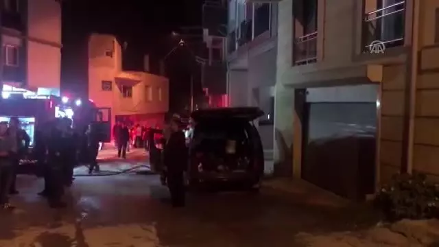 Seyir halindeki araçta yangın Seyir halindeki araçta yangın