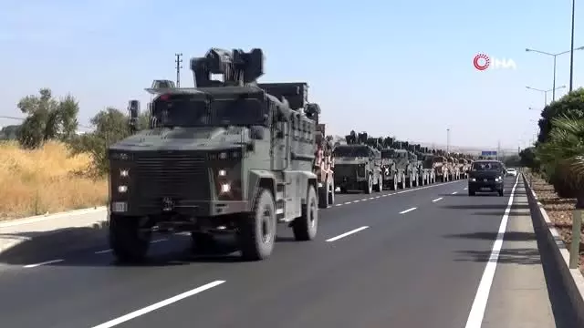 Kilis'in Suriye sınırına komando ve kirpi sevkiyatı sürüyor Kilis'in Suriye sınırına komando ve kirpi sevkiyatı sürüyor