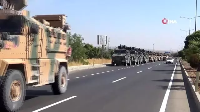 Kilis'in Suriye sınırına komando ve kirpi sevkiyatı sürüyor Kilis'in Suriye sınırına komando ve kirpi sevkiyatı sürüyor