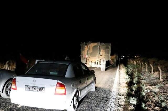Son Dakika: Barış Pınarı Harekatı'nda kara operasyonu başladı