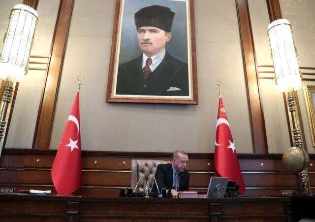 Son dakika: Fırat'ın doğusuna beklenen harekat, jetlerle yapılan 4 saldırı ile başladı