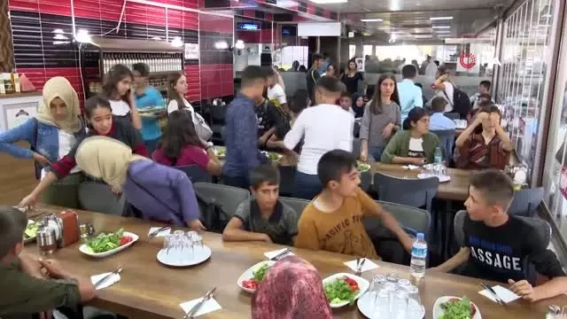 Surlar Diyarı'ndan Güller Diyarı'na uzanan 'Biz Anadoluyuz' projesi Surlar Diyarı'ndan Güller Diyarı'na uzanan 'Biz Anadoluyuz' projesi