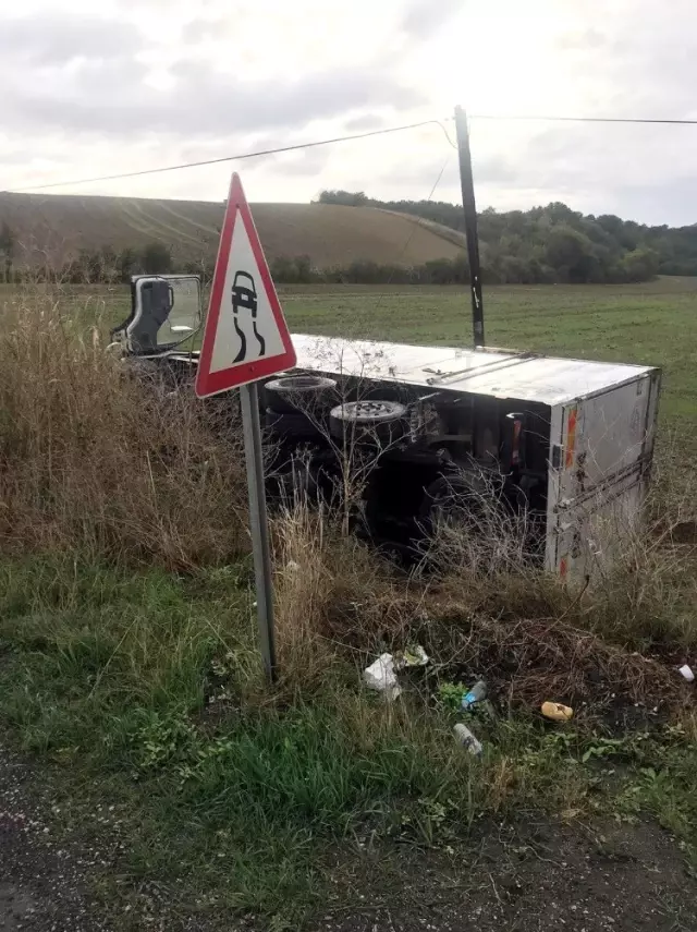 Tabela önünde trafik kazası