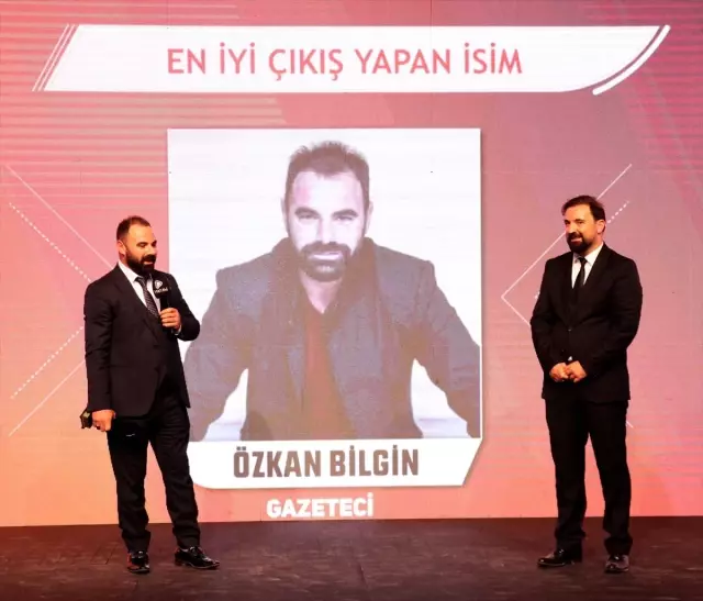 Van'da AA muhabiri Bilgin'e ödül Van'da AA muhabiri Bilgin'e ödül