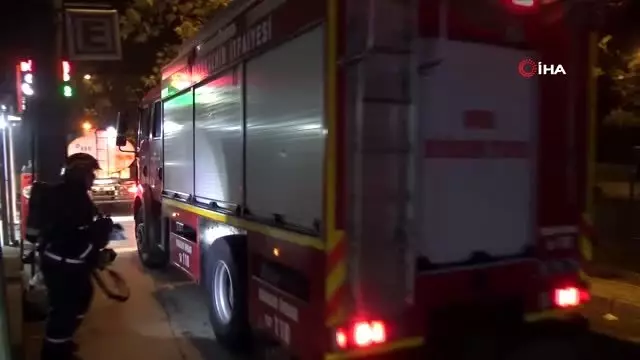 Yangın söndürme malzemesi satılan iş yeri çıkan yangında küle döndü Yangın söndürme malzemesi satılan iş yeri çıkan yangında küle döndü