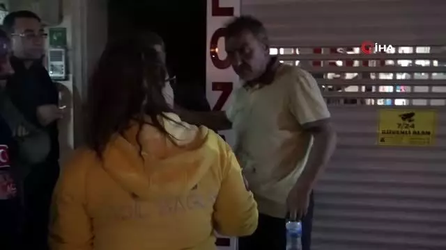 Yangın söndürme malzemesi satılan iş yeri çıkan yangında küle döndü Yangın söndürme malzemesi satılan iş yeri çıkan yangında küle döndü