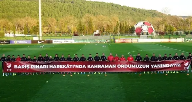 A Milli Takımımızdan Barış Pınarı Harekatı'na destek: Kahraman ordumuzun yanındayız